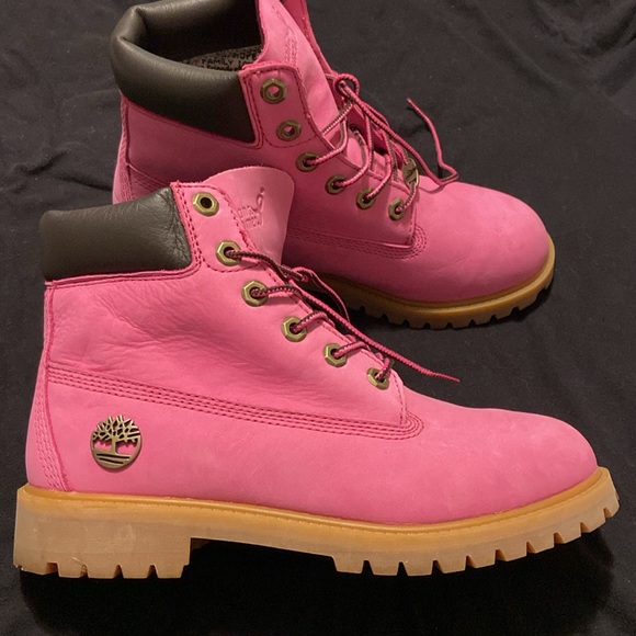 Susan G. Komen - Pink Timberland Boots Boy’s Size 6. - Picture 5 of 12